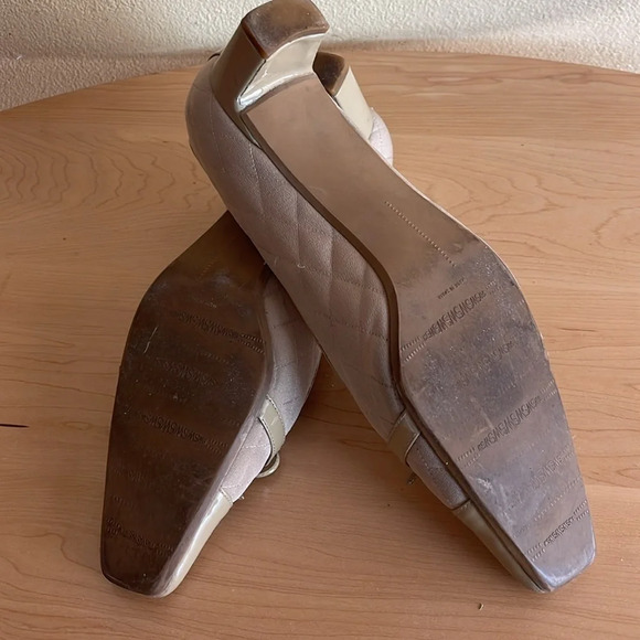 Stuart Weitzman Tan/Beige Kitten Heels- 10.5 Narrow - Picture 6 of 10